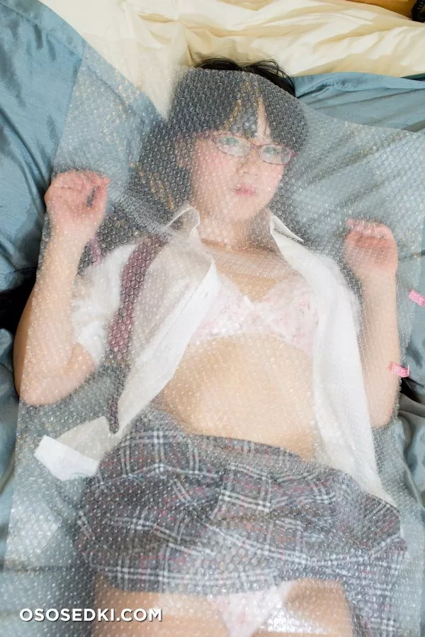 [Kitaeri] Eri Kitamura きたえりー 眼鏡っ娘を縄とかプチプチとかサランラップ で拘束してみた - 86