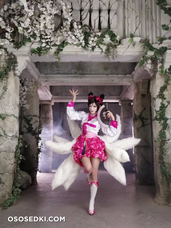 Dynasty Ahri (League of Legends) - 11