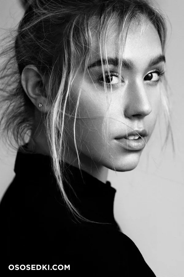 Alexis Ren - 8