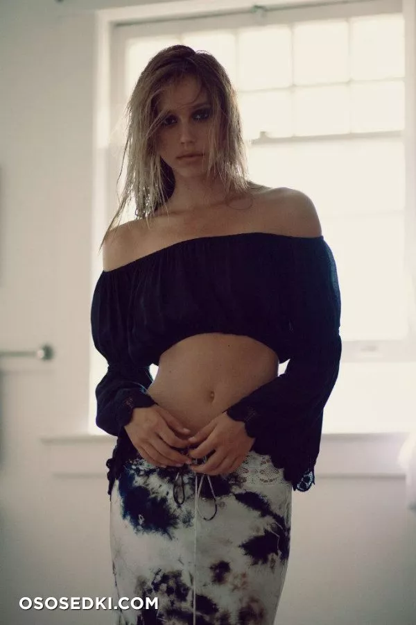 Alexis Ren - 235