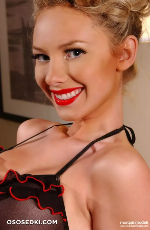 Tiffany Toth - 366