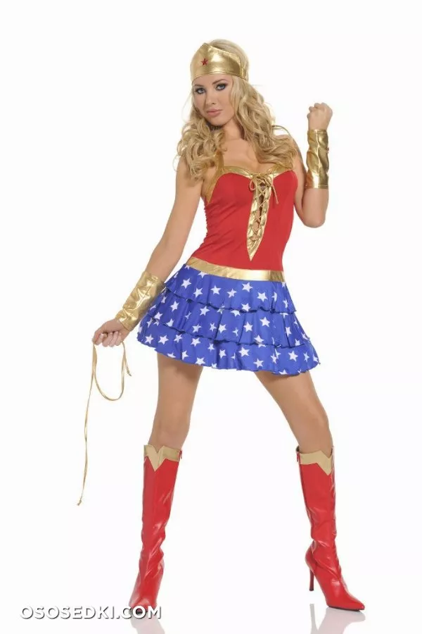 Tiffany Toth - 643