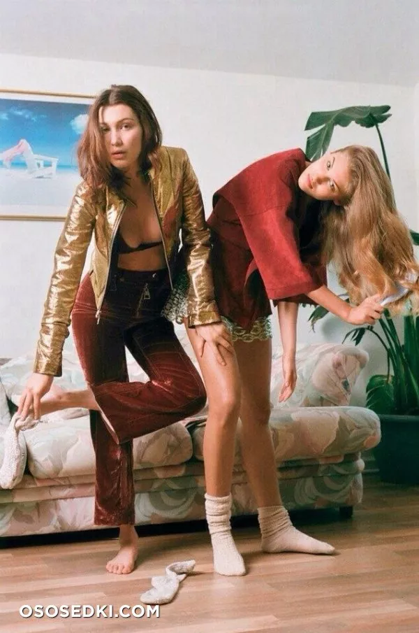 Bella Hadid - 11