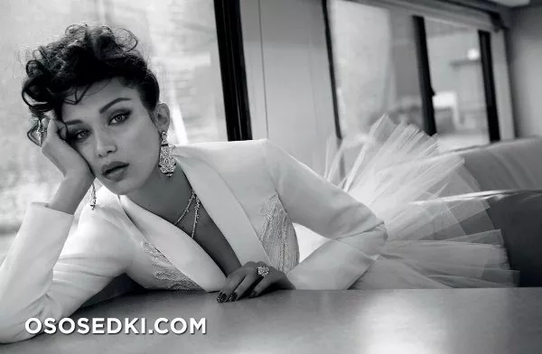 Bella Hadid - 326