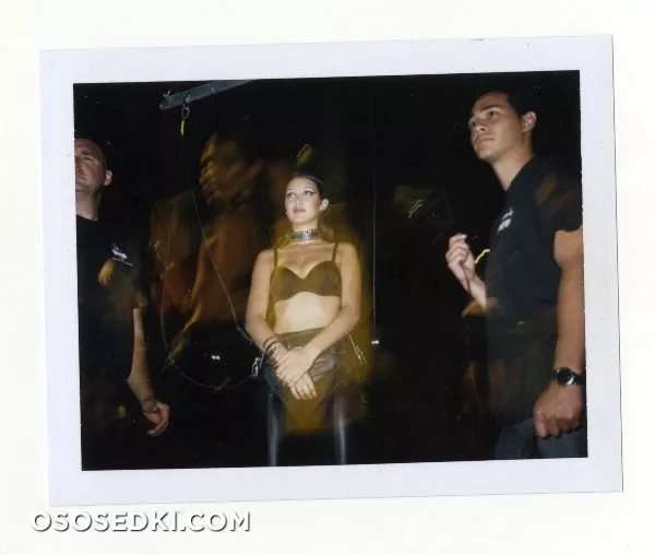 Bella Hadid - 600