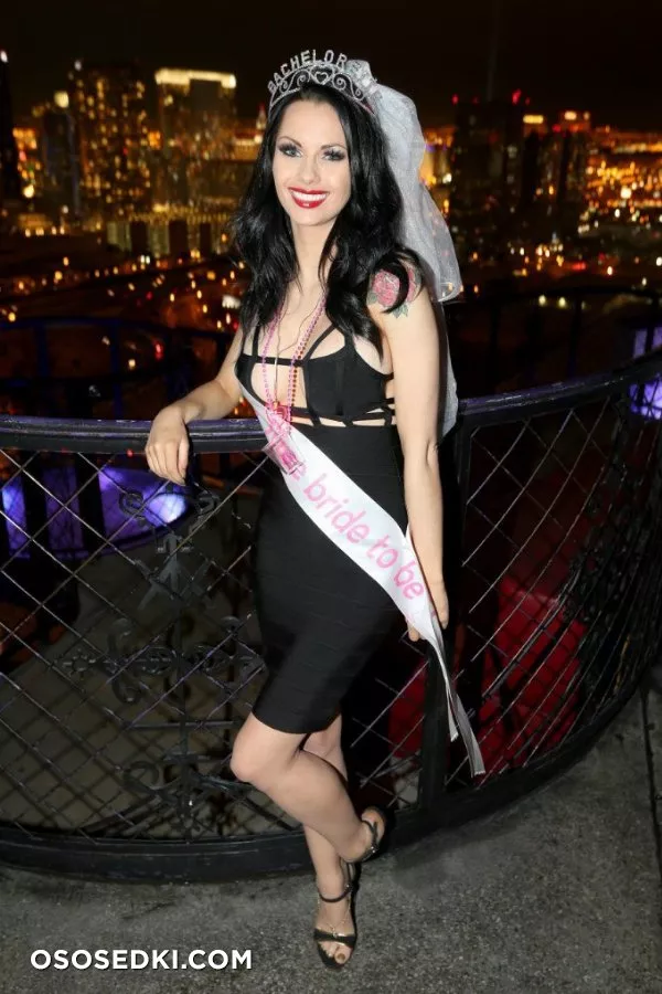 Jessica Jane Clement - 228