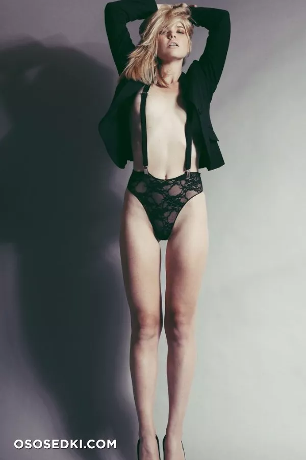 Kayslee Collins - 27