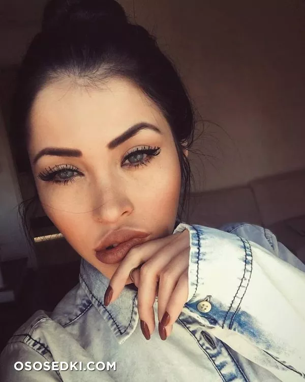Claudia Alende - 10