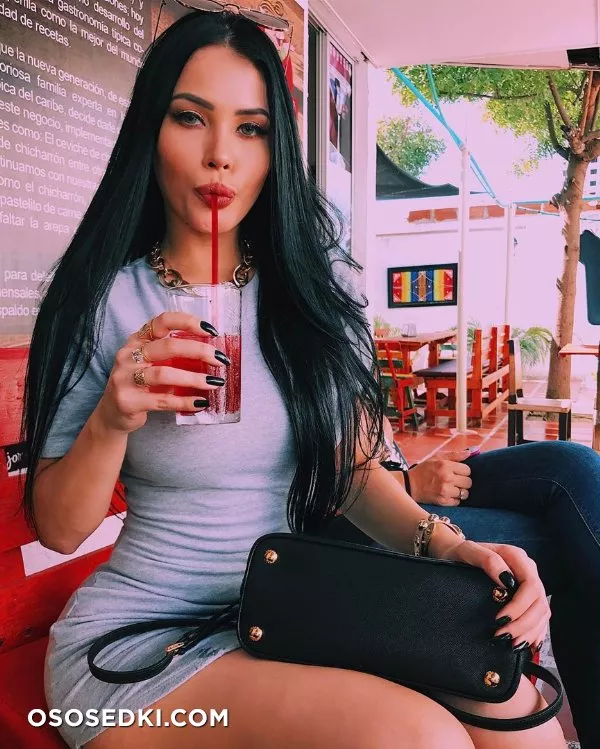 Claudia Alende - 69