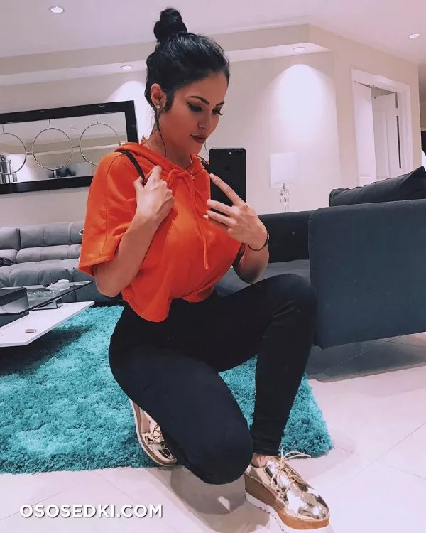 Claudia Alende - 180