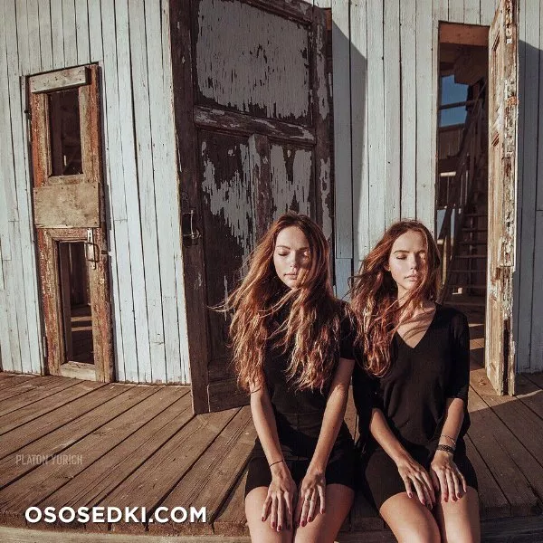 Yana & Inna Tkachuk - 16