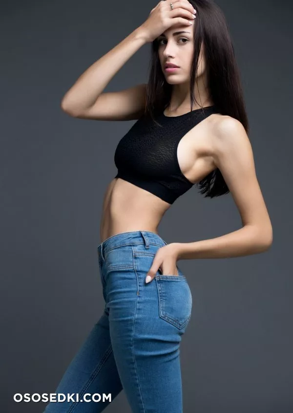 Diana Raych - 63