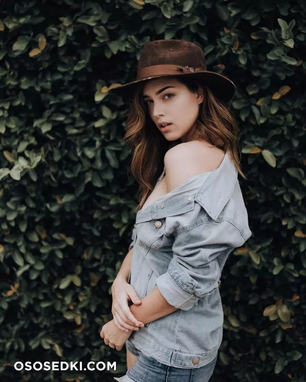Lauren Summer - 33