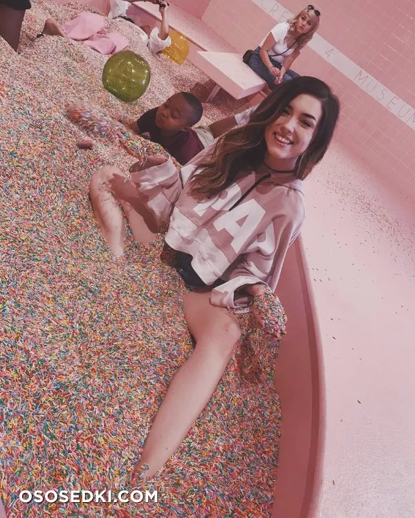 Lauren Summer - 88