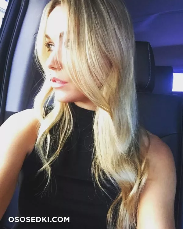 Katrina Bowden - 22