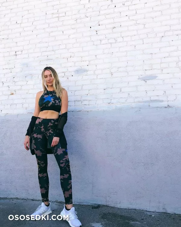 Katrina Bowden - 676