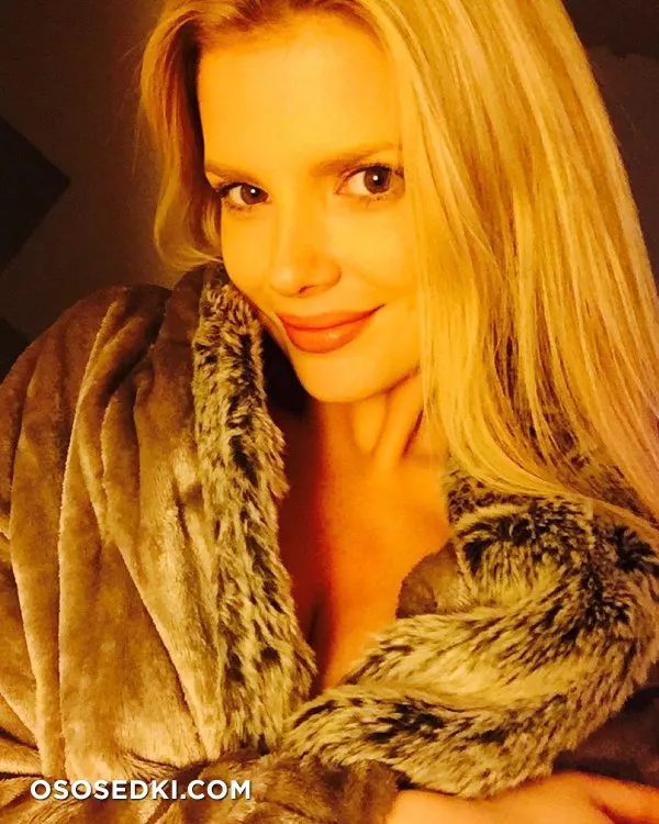 Stephanie Branton - 26
