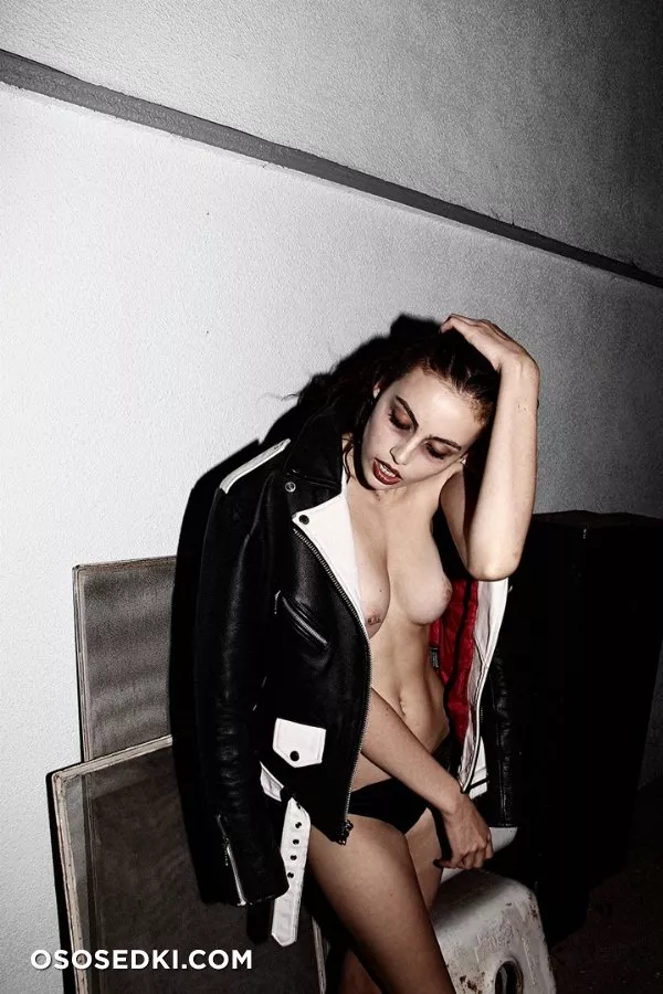 Sera Mann - 31