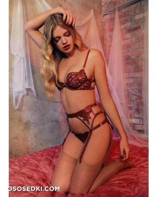 Valerie Van Der Graaf - 468