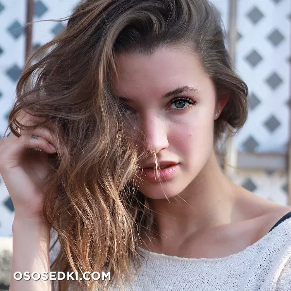 Alyssa Arce - 718