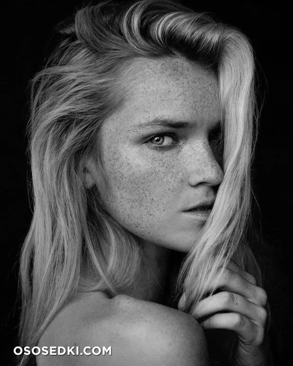 Alexa Reynen - 58