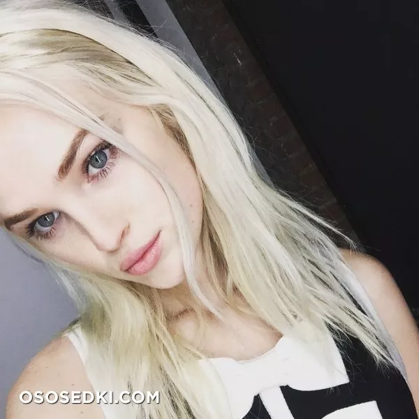 Alexa Reynen - 143
