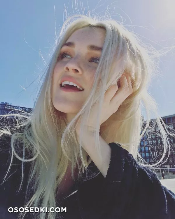 Alexa Reynen - 283