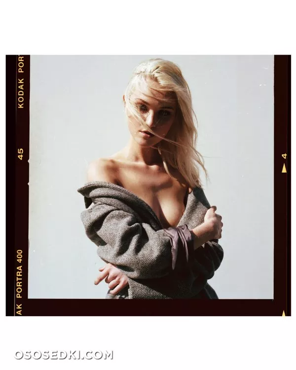 Alexa Reynen - 466