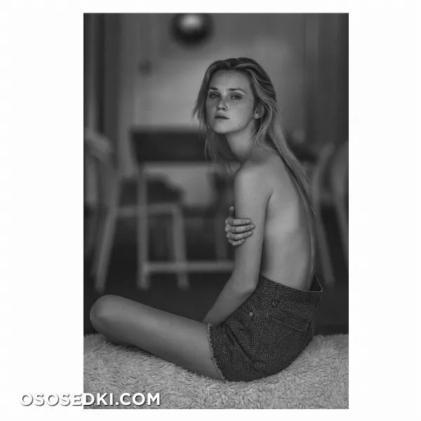 Alexa Reynen - 485