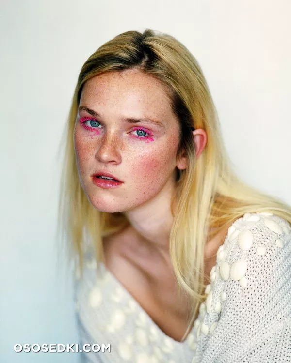 Alexa Reynen - 603