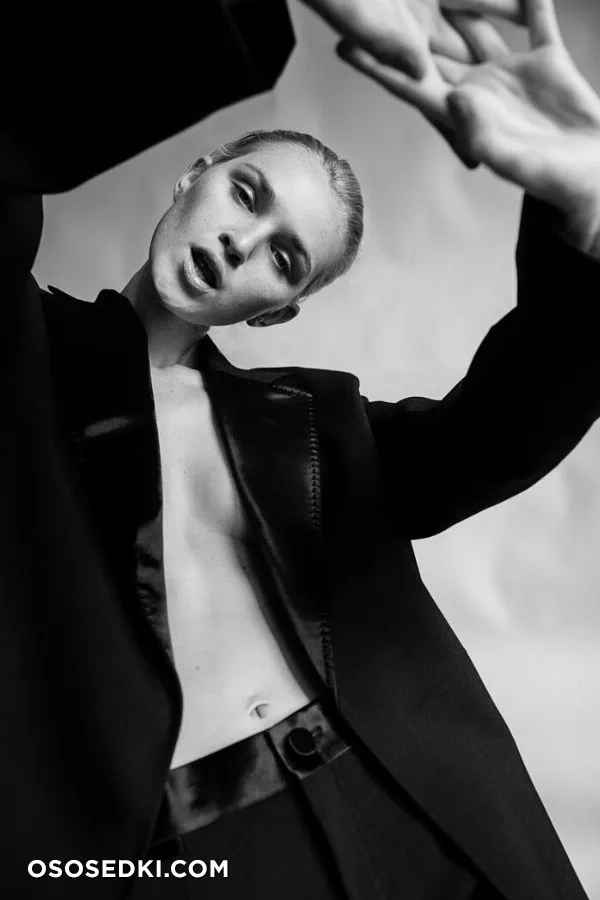 Alexa Reynen - 614