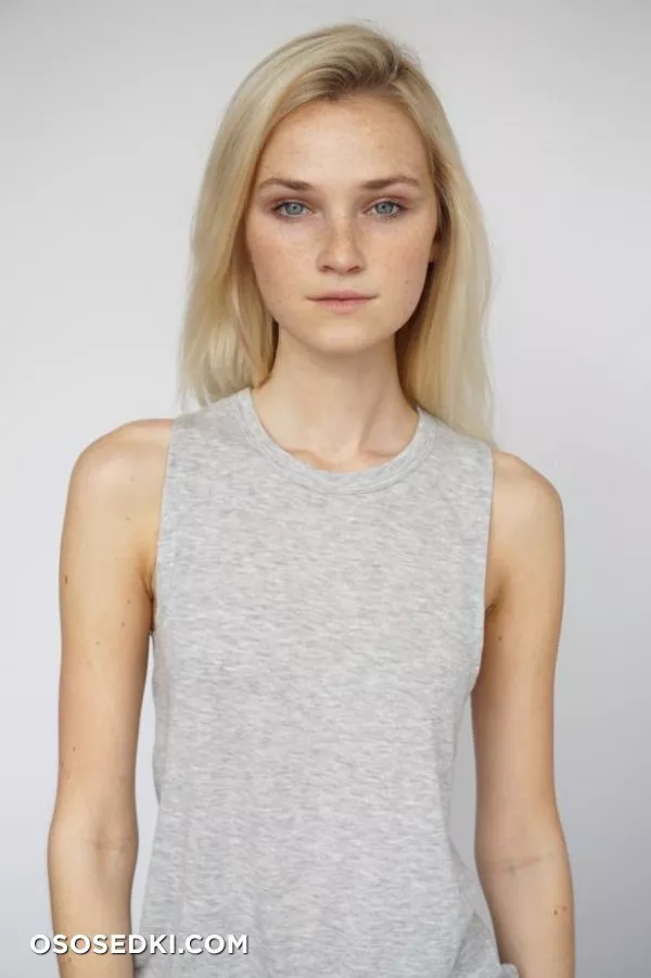 Alexa Reynen - 634