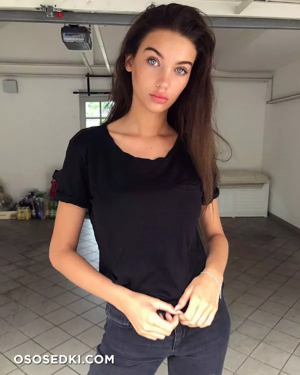Melinda London - 260