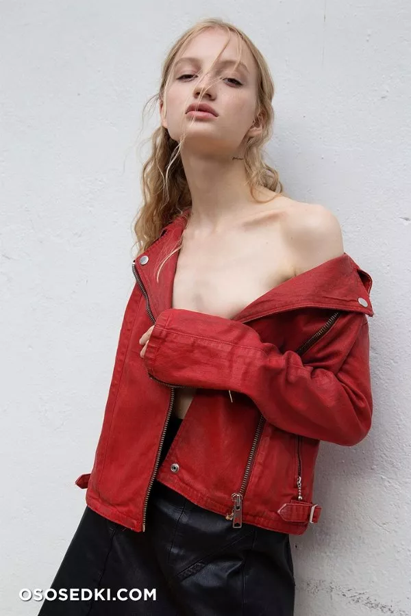 Pauline Ivashevskaya - 34