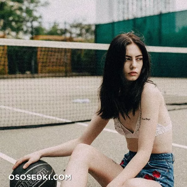 Sarah Nicole Harvey - 50