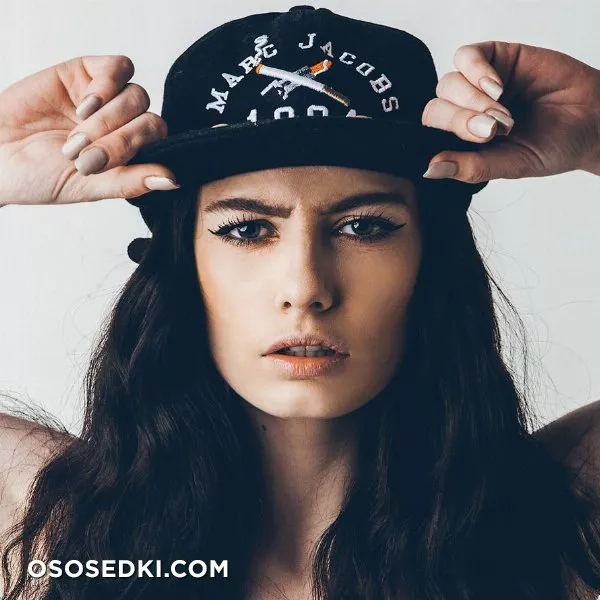 Sarah Nicole Harvey - 58