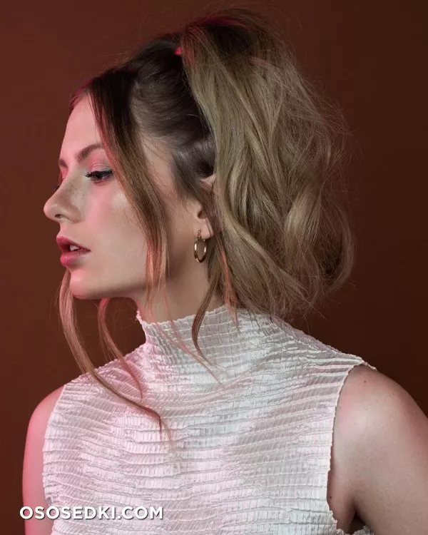 Sarah Nicole Harvey - 147