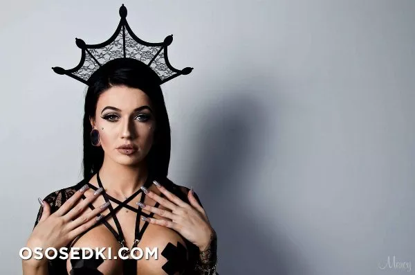 Cloe Raven - 3