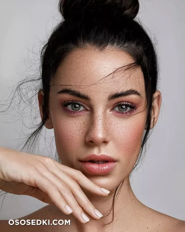 Jessica Lowndes - 38