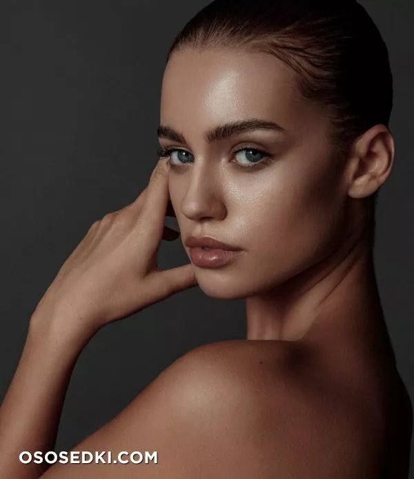 Elle Trowbridge - 23
