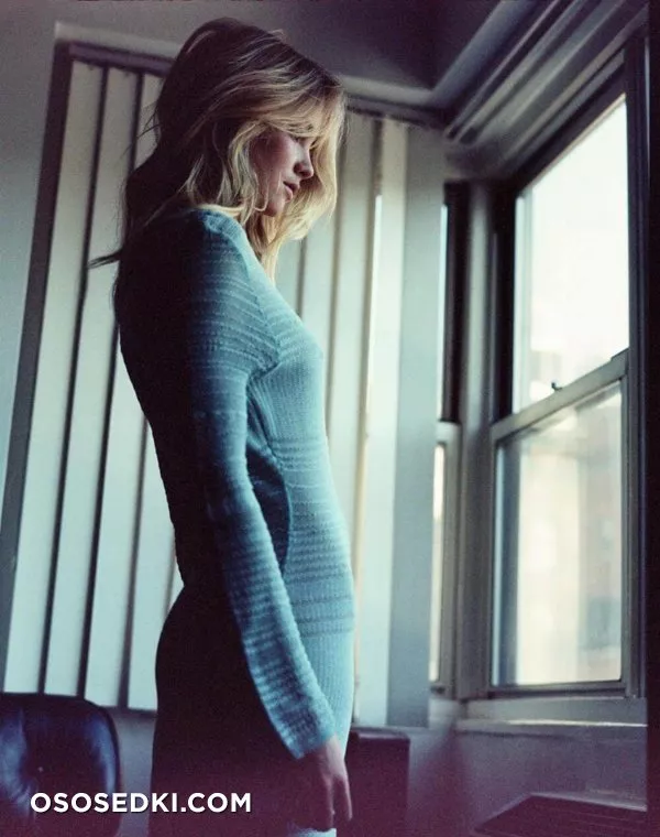 Elyse Taylor - 63