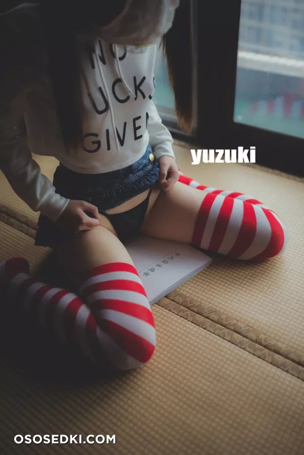 [泡泡条纹袜 (YUZUKI) - 24