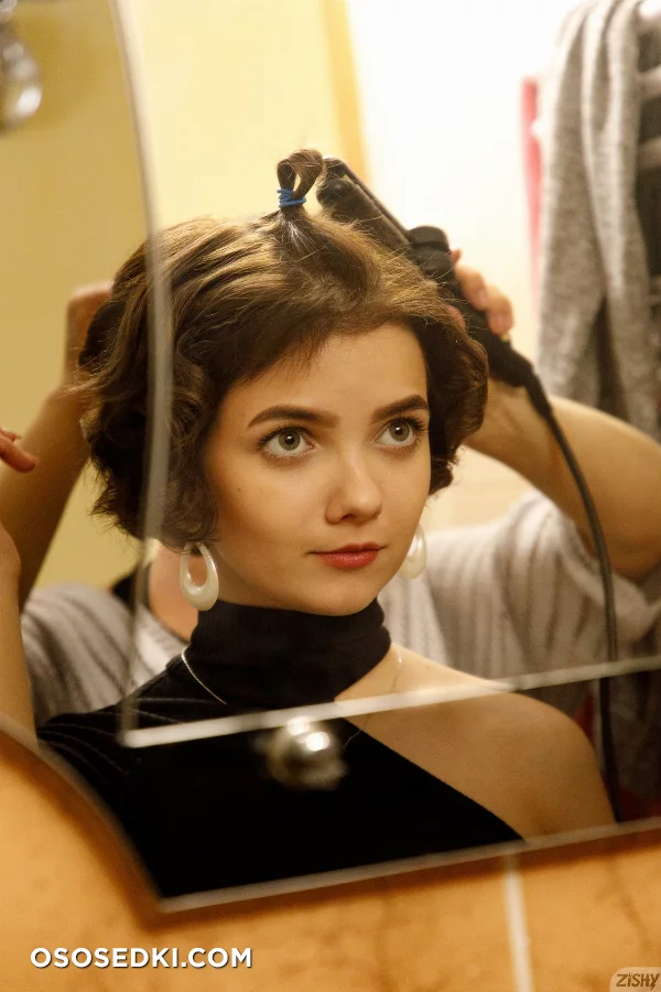 Victoria Minina Cafe Society 1 - 2