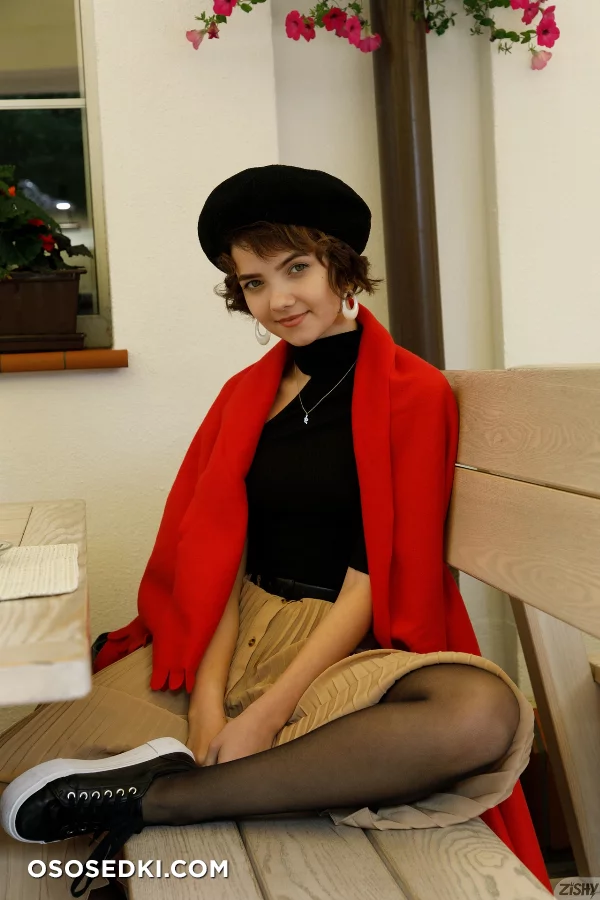 Victoria Minina Cafe Society 1 - 17