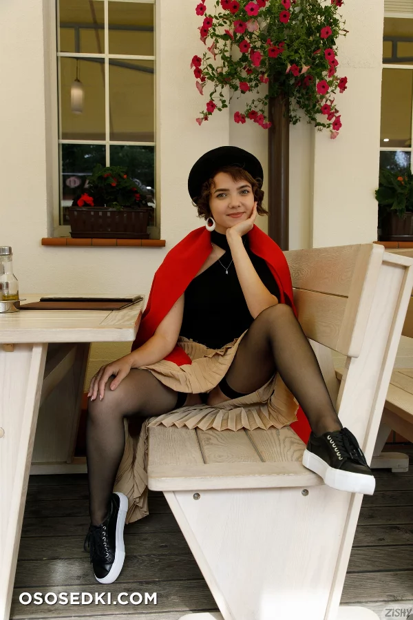 Victoria Minina Cafe Society 1 - 22