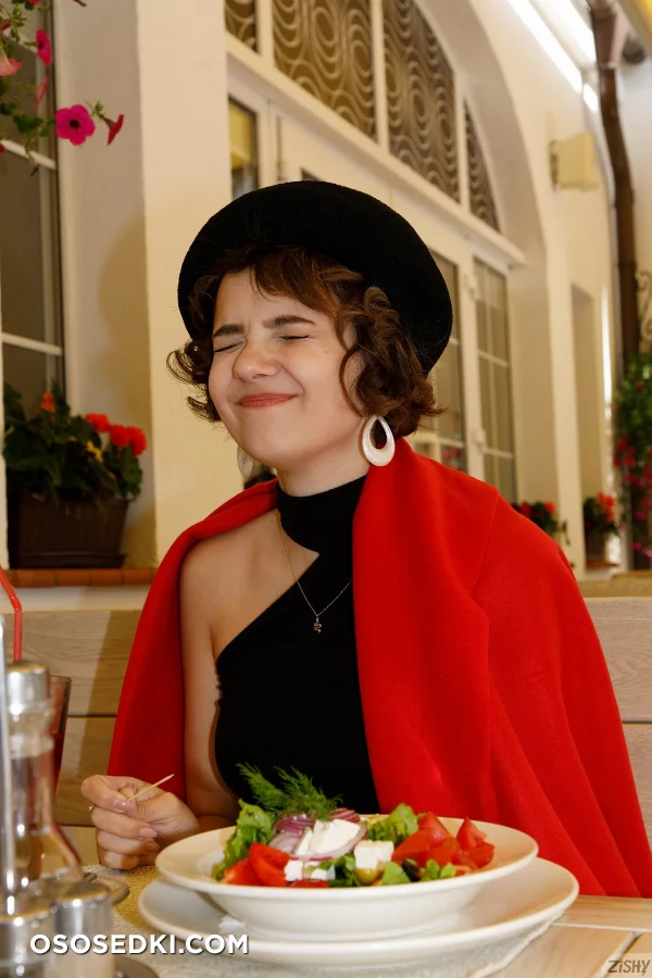 Victoria Minina Cafe Society 1 - 43
