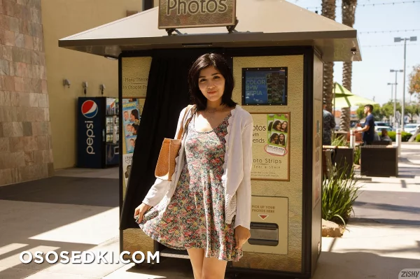 Camila Gomez Photos With Friends - 2