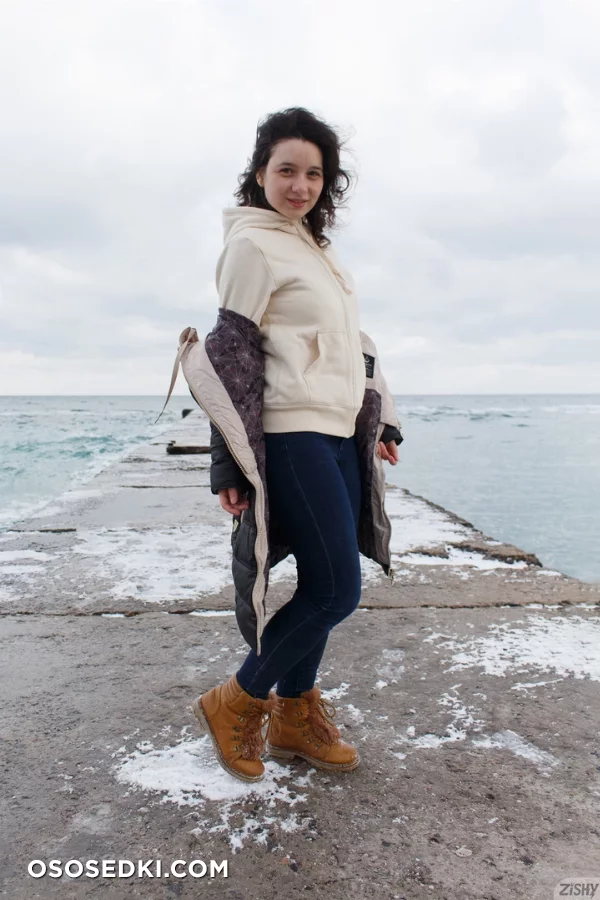 Tasia Loomer Cold Cuddles Cafe - 15