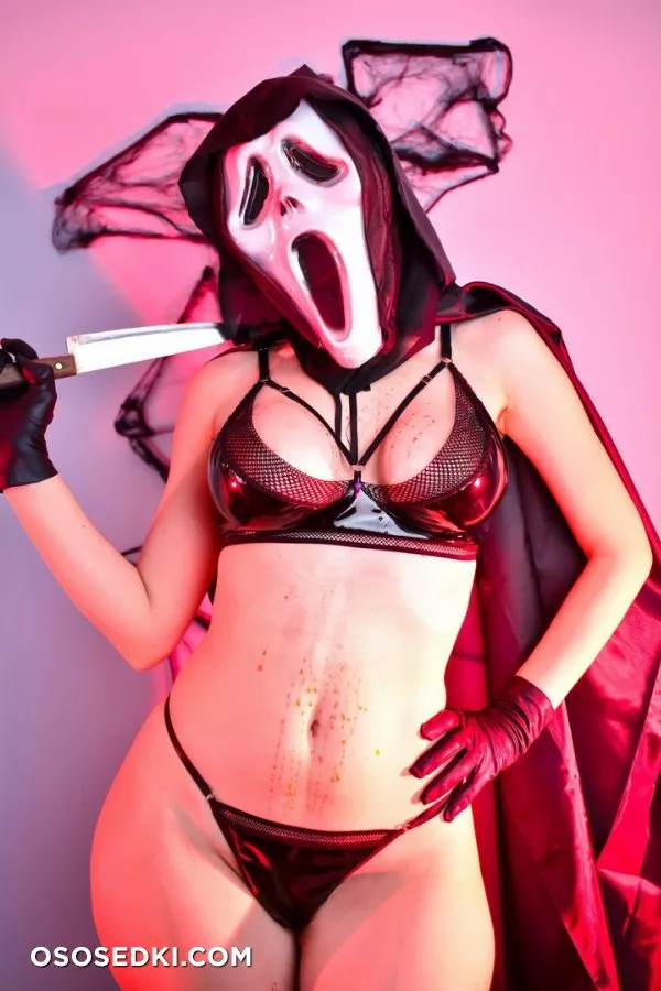 Sophie Valentine. Ghostface. Scream - 13