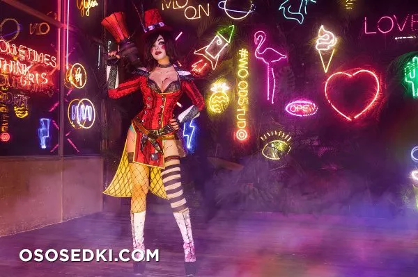 Mad Moxxi - 1
